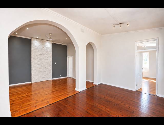 3 BEDROOM TOWNHOUSE FOR SALE IN ESSENWOOD